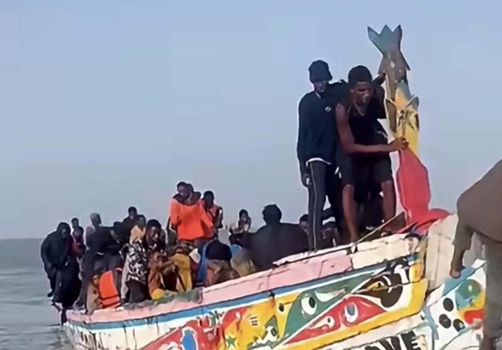 البحرية الملكية تعترض قاربا يقل 201 مرشحا للهجرة نحو الكناري