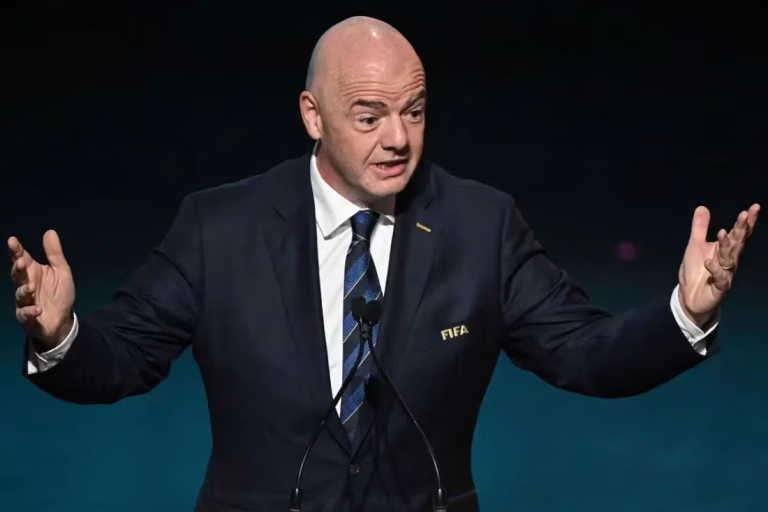 الفيفا تنفي تقديم أي ضمانات للمغرب بشأن نهائي مونديال 2030… وتقر في اجتماع الرباط بـ”أخطاء” في إدارة أزمتها