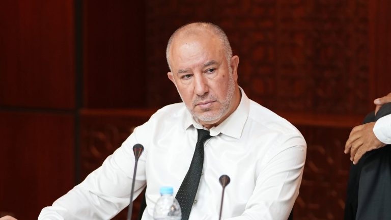 الإبراهيمي يؤكد لـ “Lebrief” اتهاماته.. ويطالب المختصين بالتحقيق في تمويل حملة انتخابية بالمخدرات