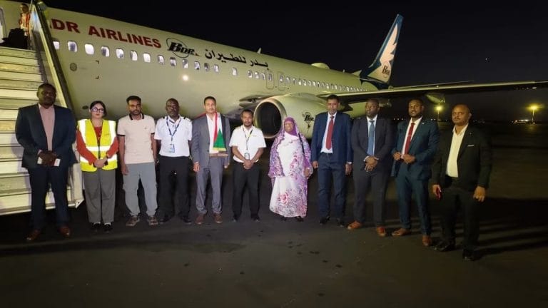 بتوجيهات ملكية.. المغرب ينظم عودة 137 سودانيا إلى بلدهم وسفيرة السودان لـ “lebrief”: “نشكر الملك على رؤيته الإنسانية”