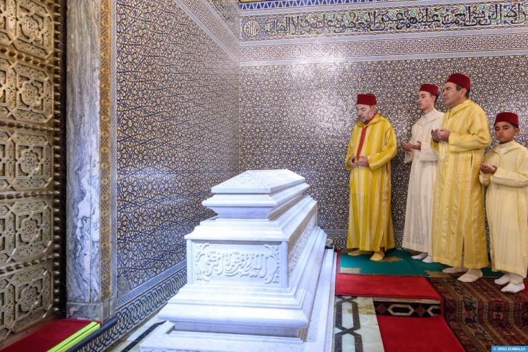 الملك محمد السادس يحيي بالرباط الذكرى الـ28 لوفاة الملك الحسن الثاني