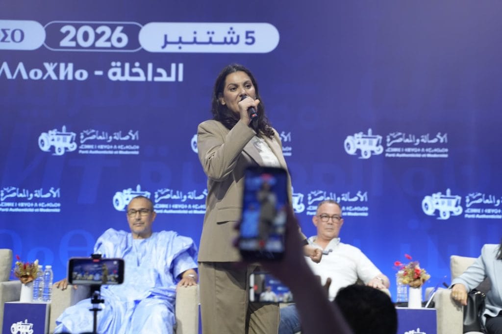 فاطمة المنصوري - الحقوق محفوظة