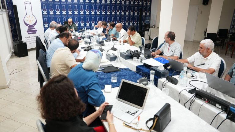 العدالة والتنمية يتمسك بالمعارضة بعد 54 مقعدا ويعلن اللجوء إلى القضاء