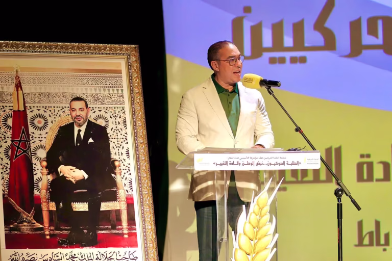بعد تمزيق العلم المغربي.. الحركة الشعبية تسجل أول رد فعل سياسي