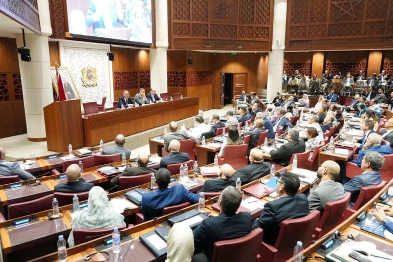 الأغلبيّة بمجلس النواب تدعو إلى القطع مع اقتصاد الريع