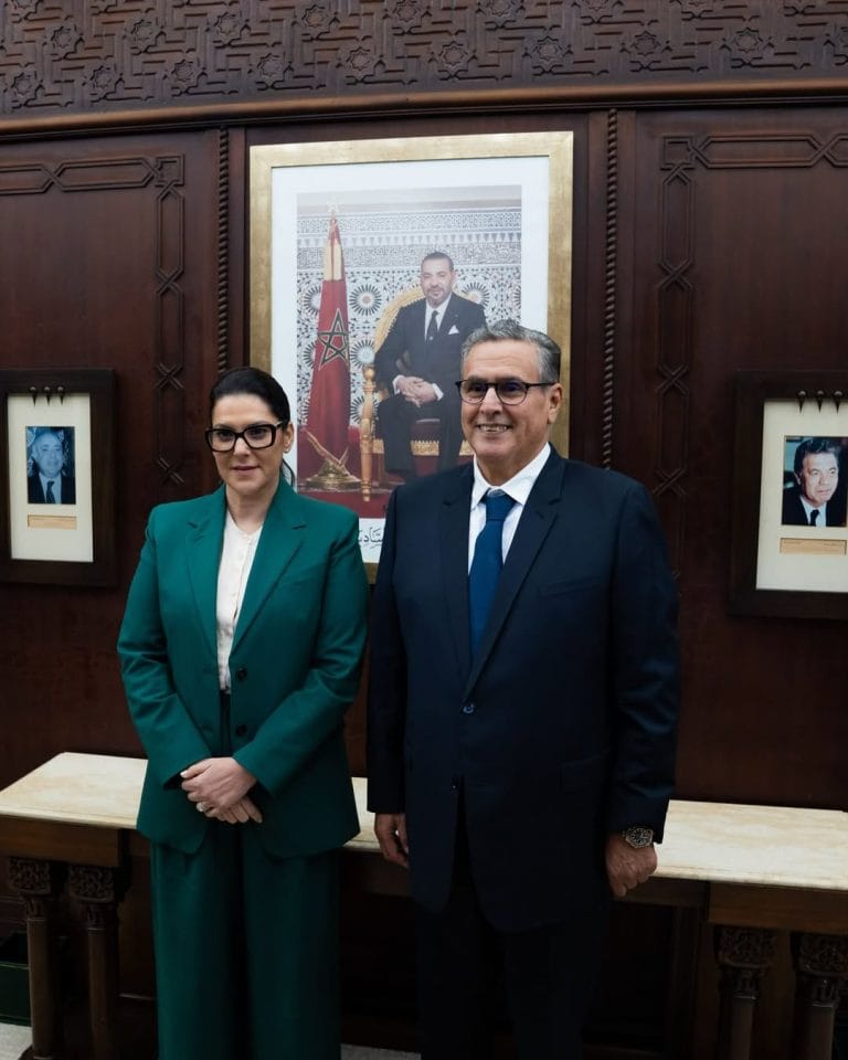 المنصوري تتسلم مهام رئاسة الحكومة من سلفها عزيز أخنوش