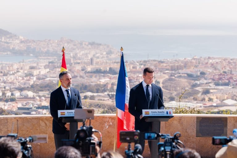 دون ذكر المغرب.. بارديلا يدافع من سبتة عن “السيادة الإسبانية” ويدعو إلى تشديد مراقبة الحدود