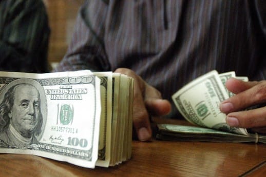 تراجع كبير للدرهم أمام الدولار بـ6.5٪؜.. كلفة الواردات ترتفع وتضغط على الأسعار
