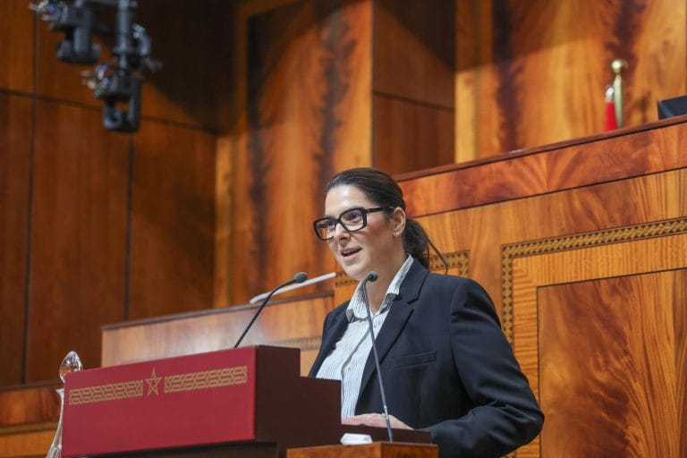 المنصوري تعلن عن 7 أولويات كبرى في البرنامج الحكومي أمام جلسة برلمانية مشتركة 